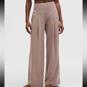 NWT lululemon palazzo pant | ASHR